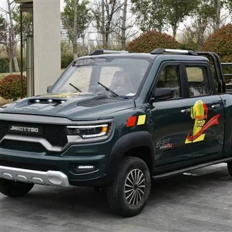 Električni poltovornjak s štirimi vrati